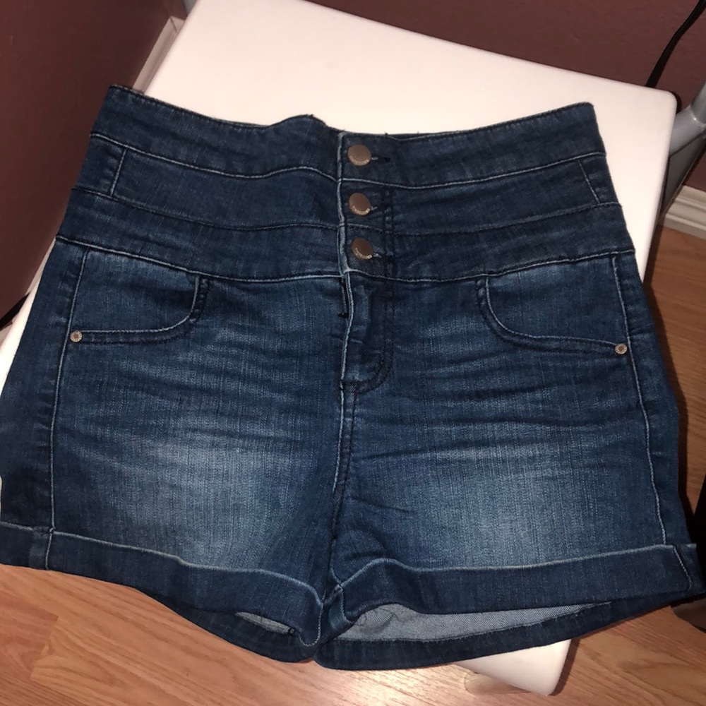 High waisted button shorts